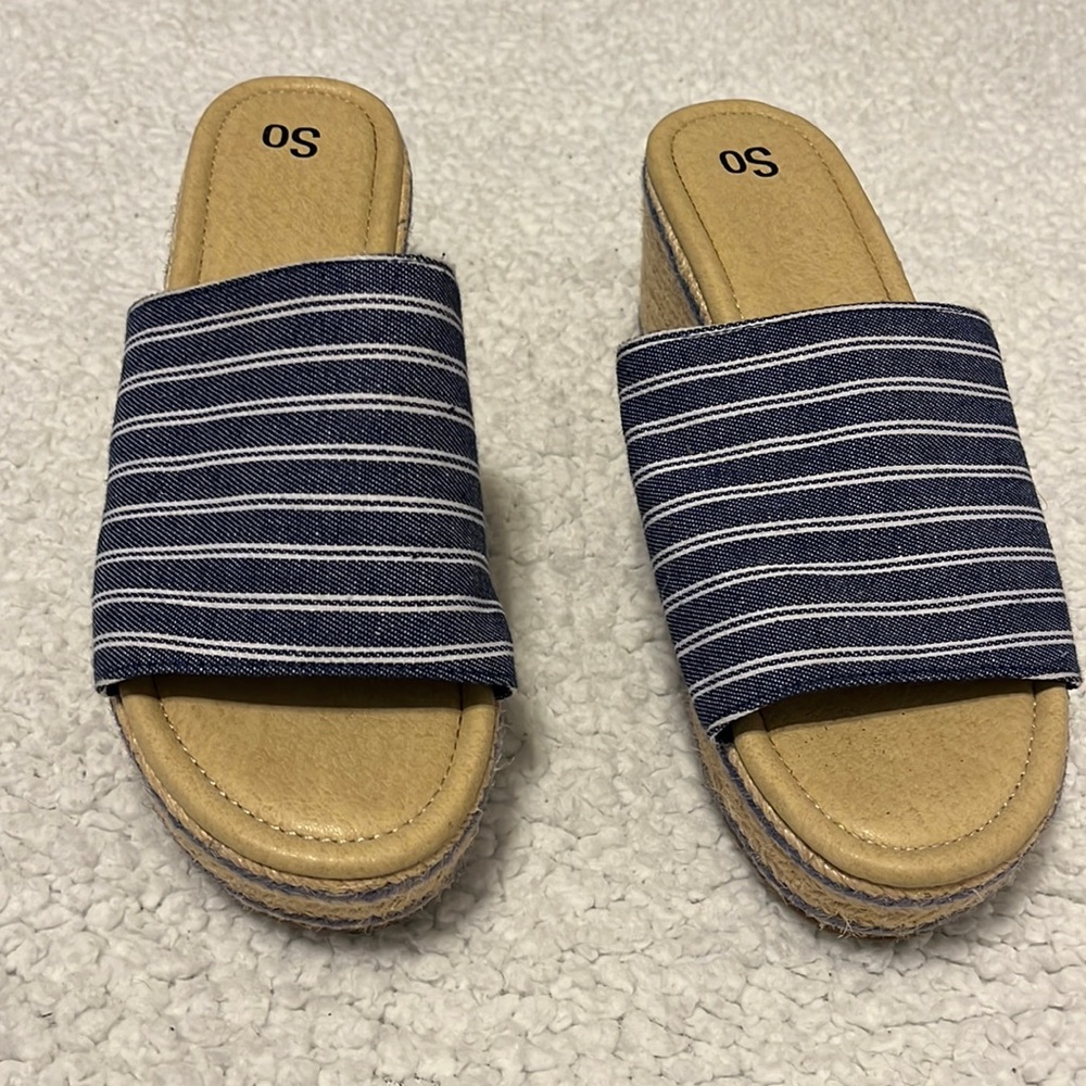 Slip on wedge heel